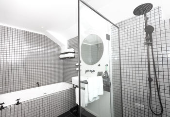 Ovolo Woolloomooloo - Broome Tourism 85
