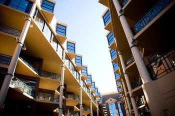 Amora Riverwalk Melbourne - Broome Tourism 10