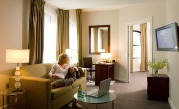 Amora Riverwalk Melbourne - Broome Tourism 19
