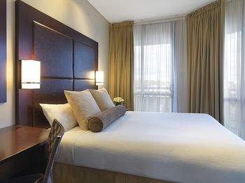 Amora Riverwalk Melbourne - Broome Tourism 26