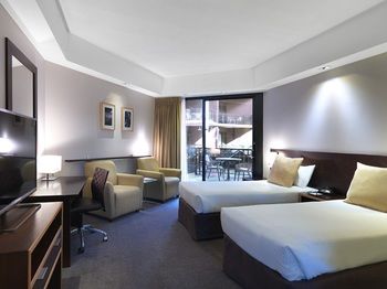 Amora Riverwalk Melbourne - Broome Tourism 30
