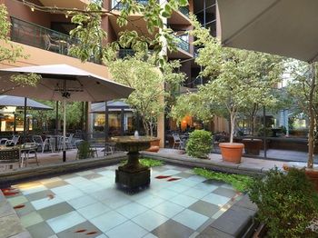 Amora Riverwalk Melbourne - Broome Tourism 41