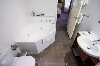 Amora Riverwalk Melbourne - Broome Tourism 50