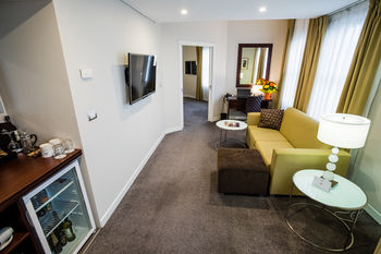 Amora Riverwalk Melbourne - Broome Tourism 55