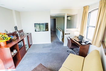 Amora Riverwalk Melbourne - Broome Tourism 63