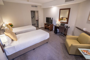 Amora Riverwalk Melbourne - Broome Tourism 65