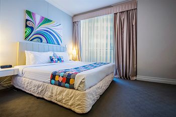 Seasons Harbour Plaza - Broome Tourism 8