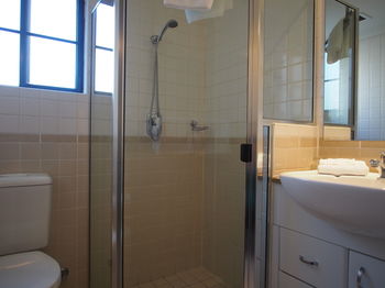 Seasons Harbour Plaza - Broome Tourism 16