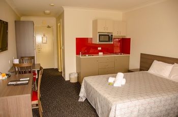 Country Comfort Hunts Liverpool - Broome Tourism 23