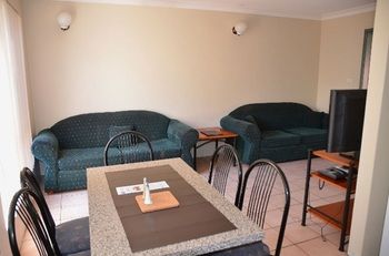 Country Comfort Hunts Liverpool - Broome Tourism 48