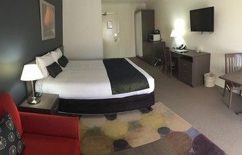 Country Comfort Hunts Liverpool - Broome Tourism 53