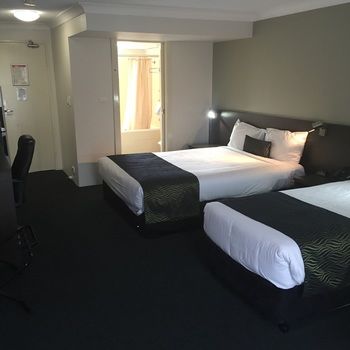 Country Comfort Hunts Liverpool - Broome Tourism 64