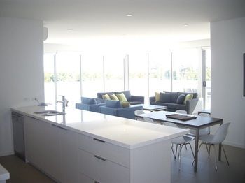 Best Western Plus The Tudor-Box Hill - Broome Tourism 0
