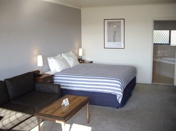 Best Western Plus The Tudor-Box Hill - Broome Tourism 6
