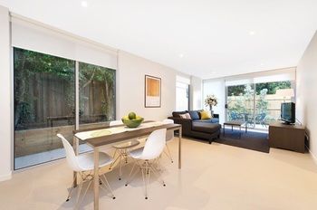 Best Western Plus The Tudor-Box Hill - Broome Tourism 11