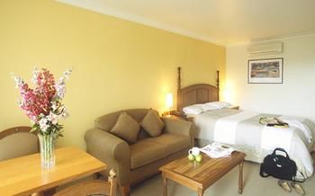 Best Western Plus The Tudor-Box Hill - Broome Tourism 16