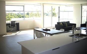 Best Western Plus The Tudor-Box Hill - Broome Tourism 21