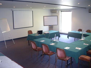 Best Western Plus The Tudor-Box Hill - Broome Tourism 30