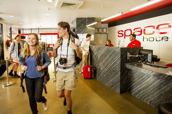Space Hotel - Hostel/Backpacker - Broome Tourism 34