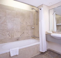 Holiday Inn Potts Point Sydney - Broome Tourism