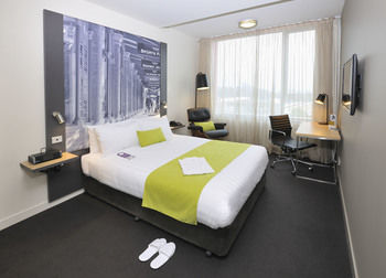 Mercure Melbourne Therry Street - Broome Tourism 4