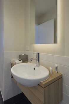 Mercure Melbourne Therry Street - Broome Tourism 11