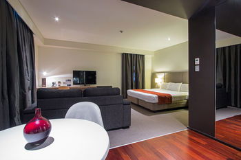Alpha Hotel Eastern Creek - Broome Tourism 27