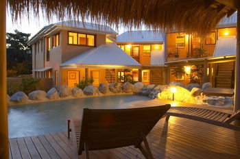 L'Auberge Noosa - Broome Tourism 0
