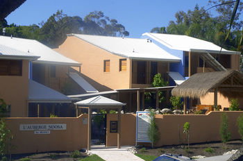 L'Auberge Noosa - Broome Tourism 8