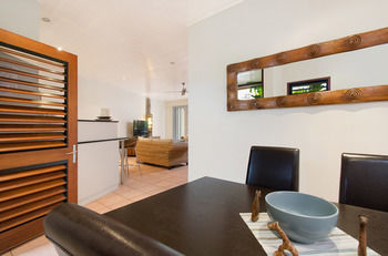 L'Auberge Noosa - Broome Tourism 9