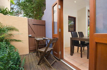 L'Auberge Noosa - Broome Tourism 25