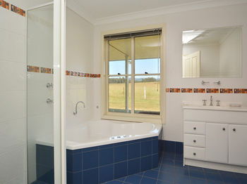Madigan Wine Country Cottages - Broome Tourism 26