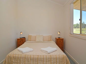 Madigan Wine Country Cottages - Broome Tourism 29