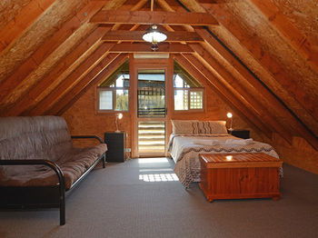 Madigan Wine Country Cottages - Broome Tourism 33