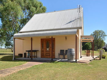 Madigan Wine Country Cottages - Broome Tourism 36