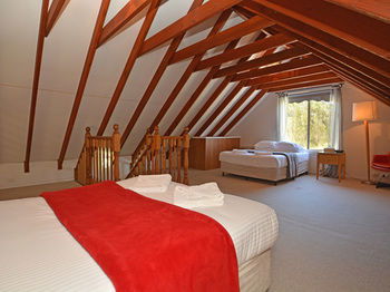 Madigan Wine Country Cottages - Broome Tourism 50