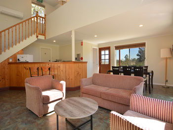 Madigan Wine Country Cottages - Broome Tourism 60