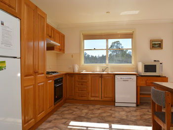 Madigan Wine Country Cottages - Broome Tourism 69