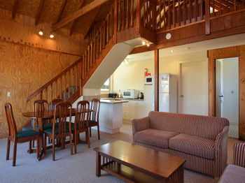 Madigan Wine Country Cottages - Broome Tourism 75