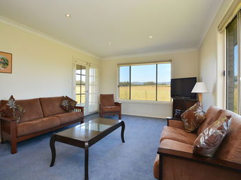 Madigan Wine Country Cottages - Broome Tourism 86