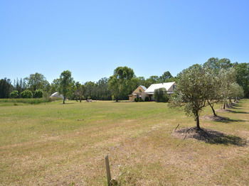 Madigan Wine Country Cottages - Broome Tourism 92