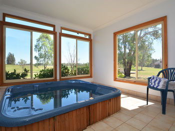 Madigan Wine Country Cottages - Broome Tourism 99