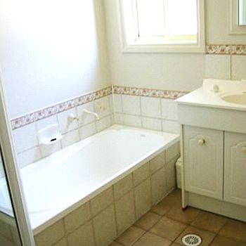 Madigan Wine Country Cottages - Broome Tourism 0