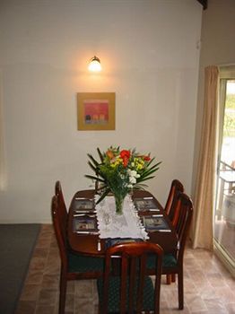 Madigan Wine Country Cottages - Broome Tourism 14
