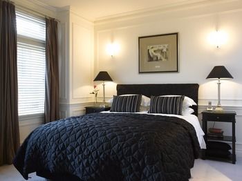 Andre's Mews Luxury Serviced Apartments - Broome Tourism 2
