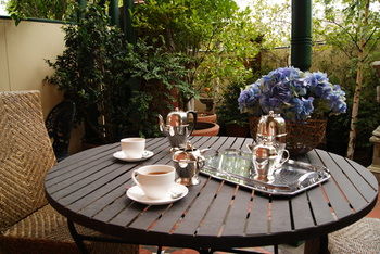 Andre's Mews Luxury Serviced Apartments - Broome Tourism 8