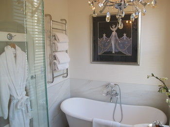 Andre's Mews Luxury Serviced Apartments - Broome Tourism 17