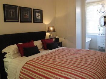 Andre's Mews Luxury Serviced Apartments - Broome Tourism 18