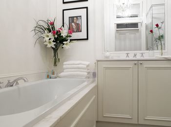 Andre's Mews Luxury Serviced Apartments - Broome Tourism 21
