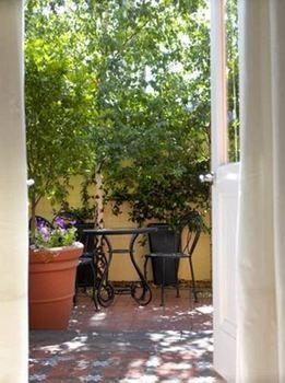 Andre's Mews Luxury Serviced Apartments - Broome Tourism 53